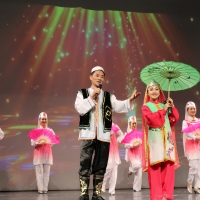 Chinese Cultural Experience Gala: Song - Flower and Youth